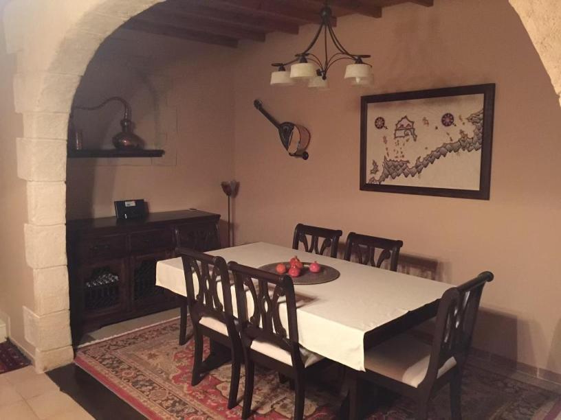 The Knight And The Pomegranate - Luxury Medieval Villa Rhodes City Bagian luar foto
